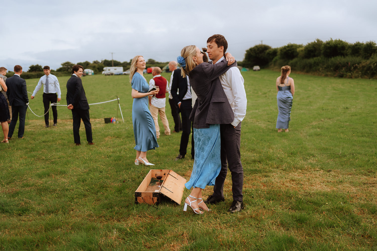 FAMILY HOME FARM WEDDING PHOTOGRAPHY LLANTWIT MAJOR 024 FAMILY HOME FARM WEDDING PHOTOGRAPHY LLANTWIT MAJOR 024